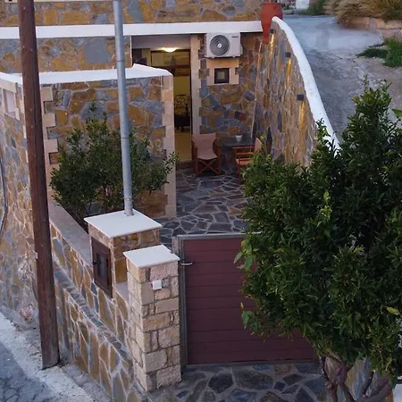 Holiday home Kiki's House Tourloti